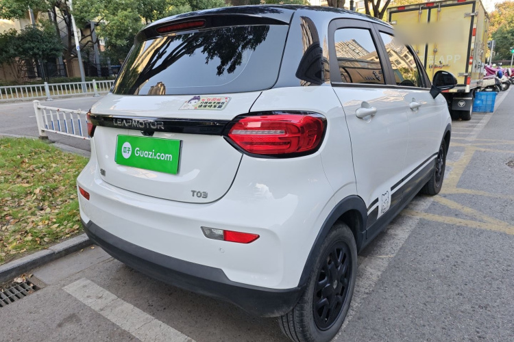 零跑汽车 零跑T03 2023款 310轻享版车身外观7