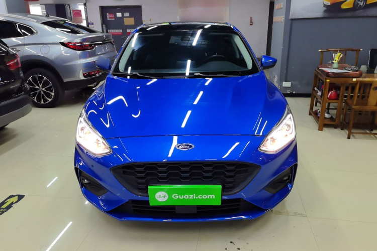 福特 福克斯 2020款 两厢 EcoBoost 180 自动锋潮型车身外观2