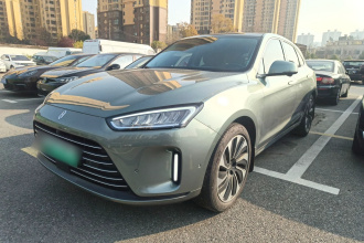 鸿蒙智行 问界M5 2022款 增程后驱标准版