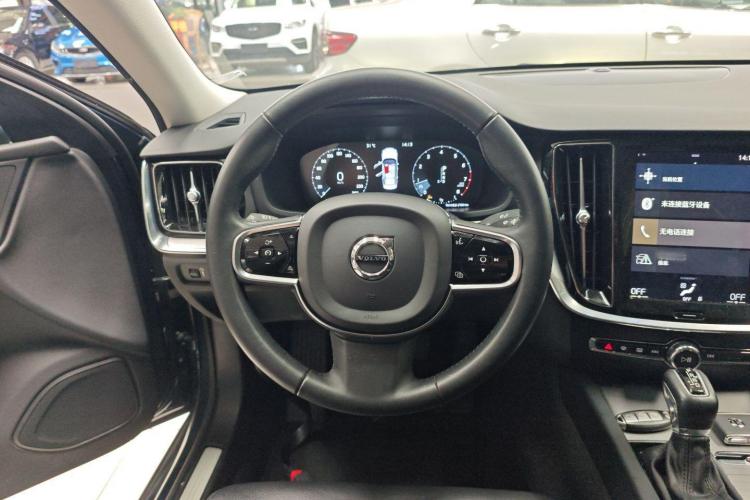 沃尔沃S60 2020款 T4 智远豪华版中控内饰13