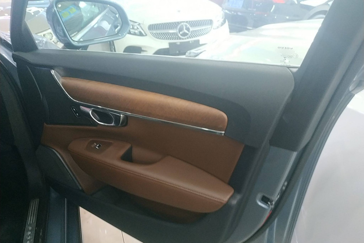 沃尔沃S90 2019款 T5 智远版中控内饰7005