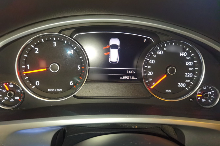 大众 途锐 2015款 3.0TDI 柴油标配型局部细节14