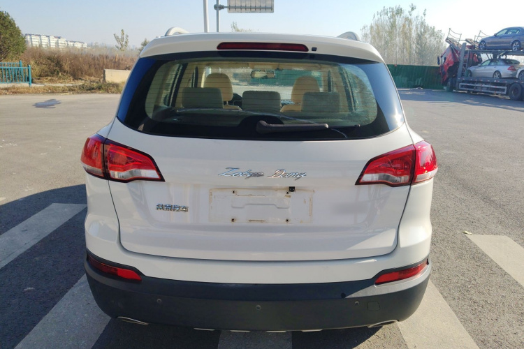 众泰 大迈X5 2017款 超值版 1.6L 手动时尚型车身外观6