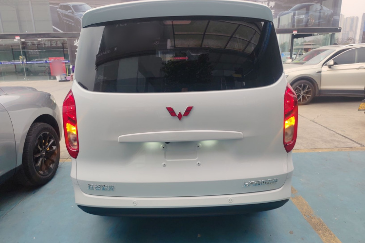 五菱汽车 五菱宏光新能源 2025款 增程式混动 50KM 舒适型车身外观6