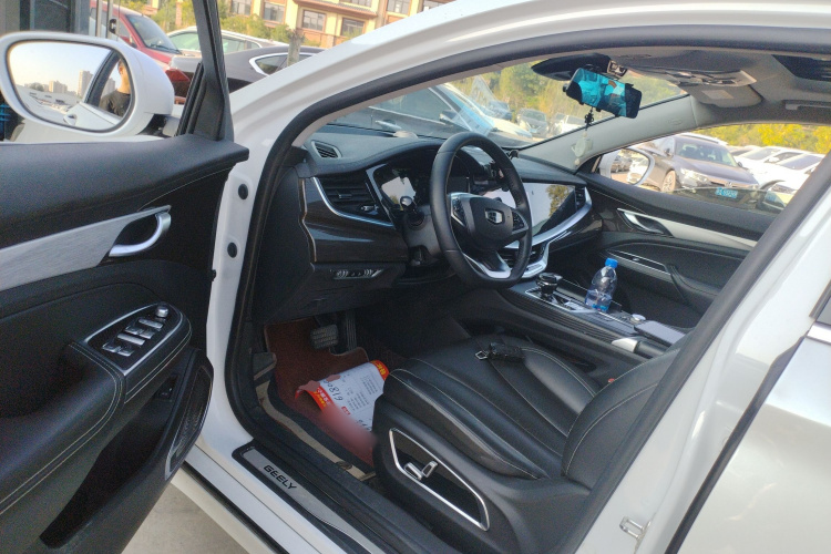 吉利汽车 博瑞 2018款 1.5T MHEV 耀动版中控内饰7003