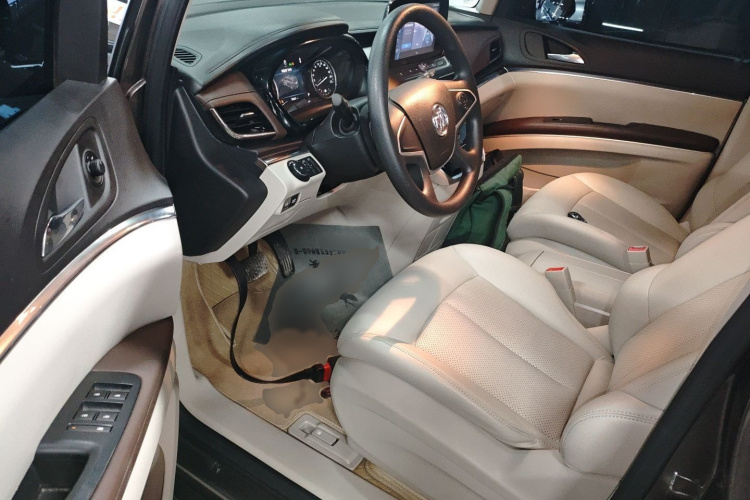 别克GL8 2023款 陆上公务舱 舒适型中控内饰7003