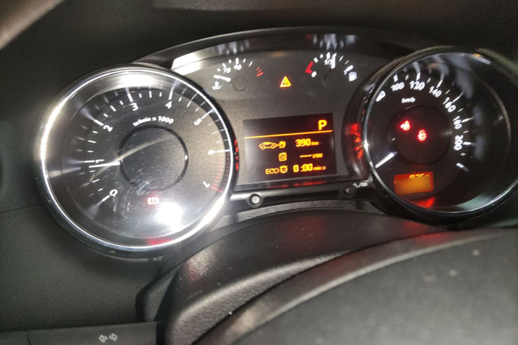 标致3008 2015款 1.6THP 自动经典版局部细节14