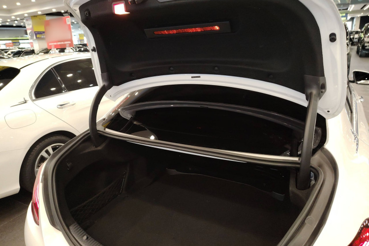 奔驰C级 2019款 改款 C 260 L 运动版中控内饰23