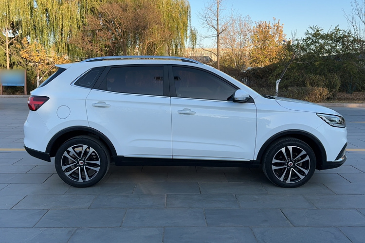 荣威RX3 2018款 1.6L 手动旗舰版车身外观6003