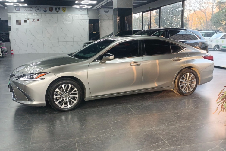 雷克萨斯ES 2022款 200 卓越版车身外观6003