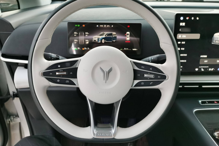 岚图汽车 岚图梦想家 2025款 PHEV 四驱旗舰乾崑版局部细节13