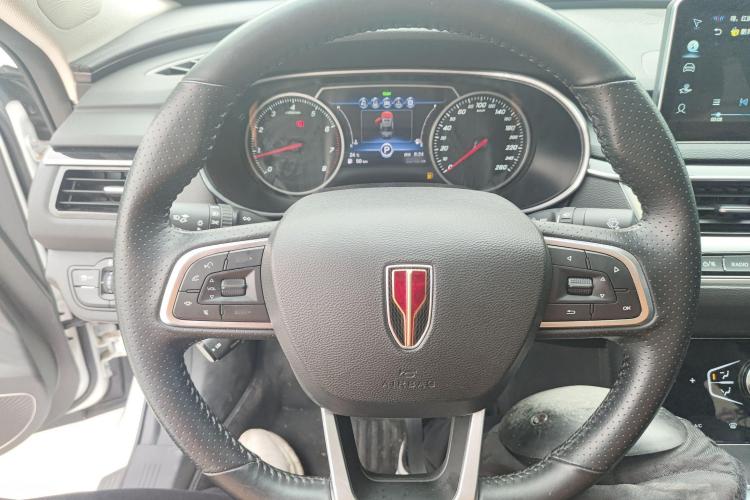 红旗H5 2022款 经典款 改款 1.8T 自动智联旗韵版中控内饰13