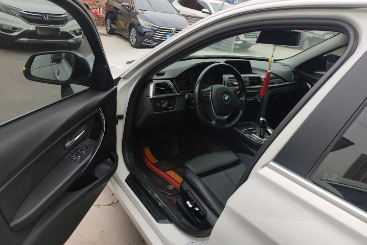 宝马3系 2018款 320Li xDrive 时尚型中控内饰20