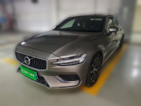 沃尔沃S60 2020款 T4 智逸豪华版