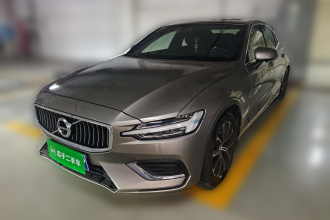 沃尔沃S60 2020款 T4 智逸豪华版