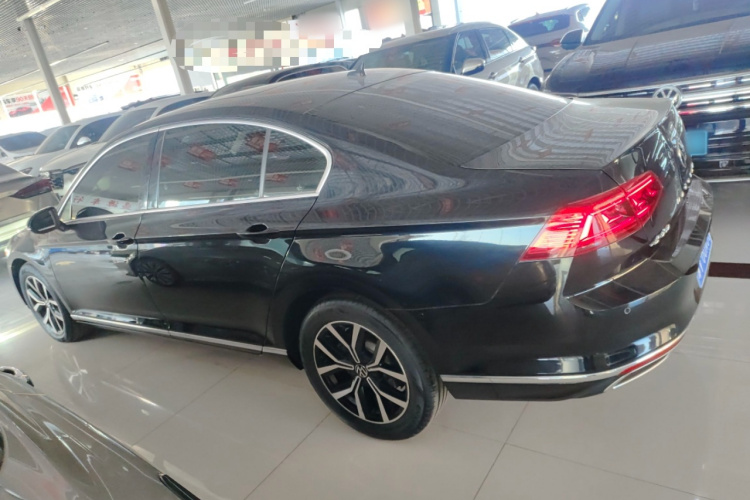 大众 迈腾 2020款 330TSI DSG 领先型车身外观4