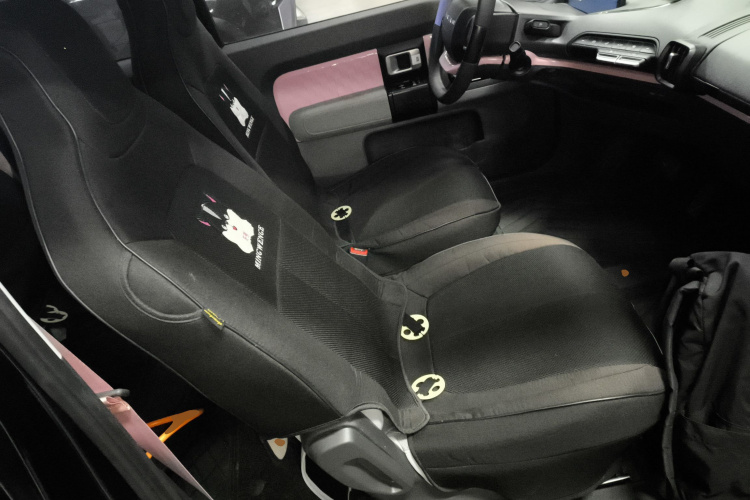 宝骏E300 2020款 Plus 星际智行版局部细节41