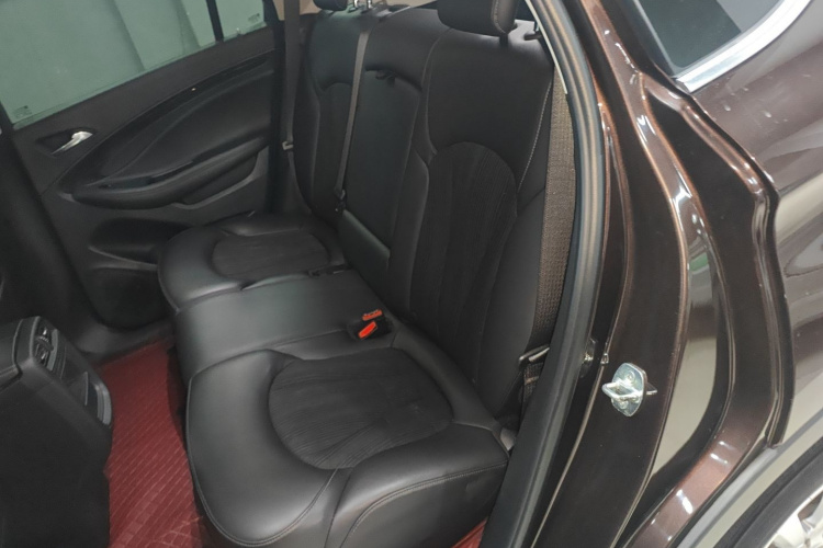 别克 昂科威 2020款 20T 两驱领先型中控内饰21