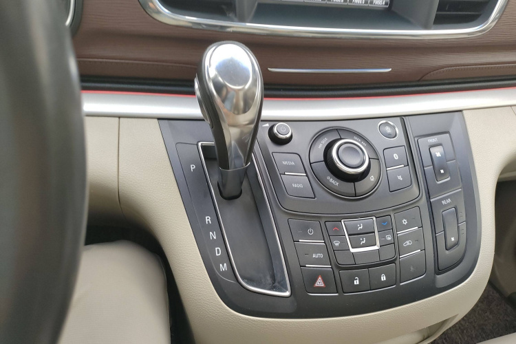 别克GL8 2018款 28T 豪华型 国VI局部细节18