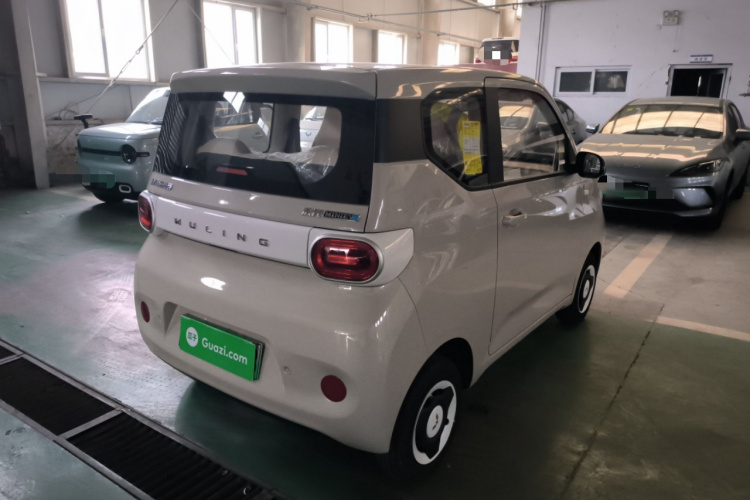 五菱汽车 宏光MINIEV 2024款 第三代 215km 青春版车身外观7