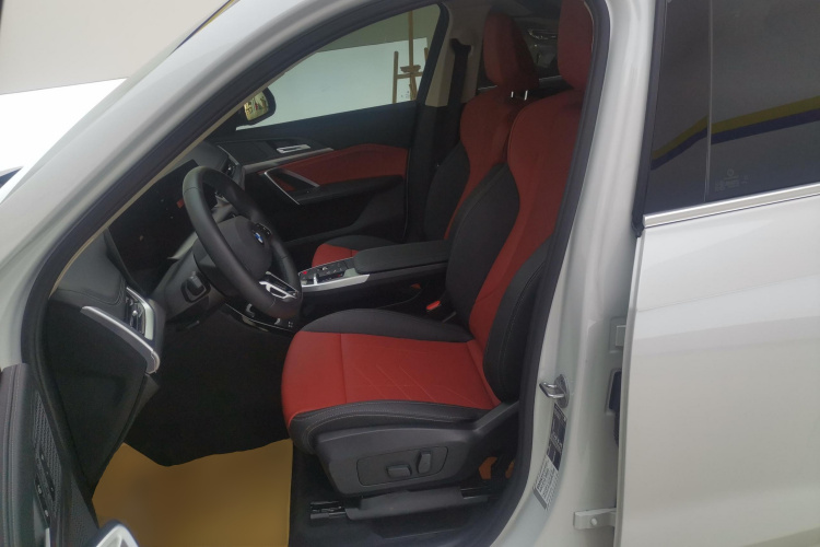 宝马X1 2023款 sDrive25Li M运动套装中控内饰19