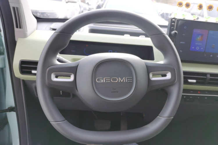 吉利银河 2024款 熊猫mini 200km 耐力熊中控内饰13