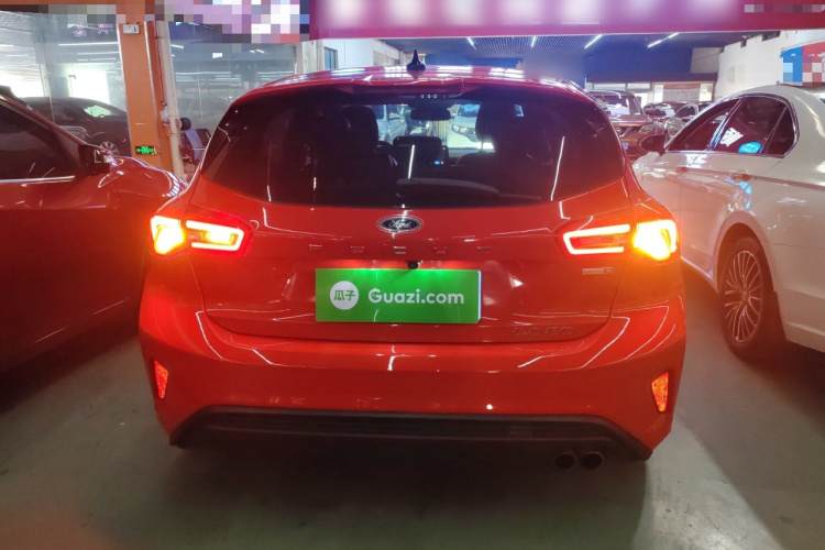 福特 福克斯 2019款 两厢 EcoBoost 180 自动ST Line车身外观6