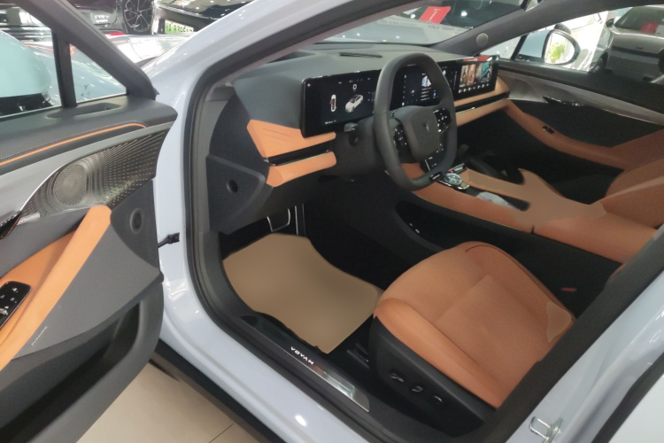 岚图汽车 岚图追光 2023款 四驱长续航版中控内饰7003