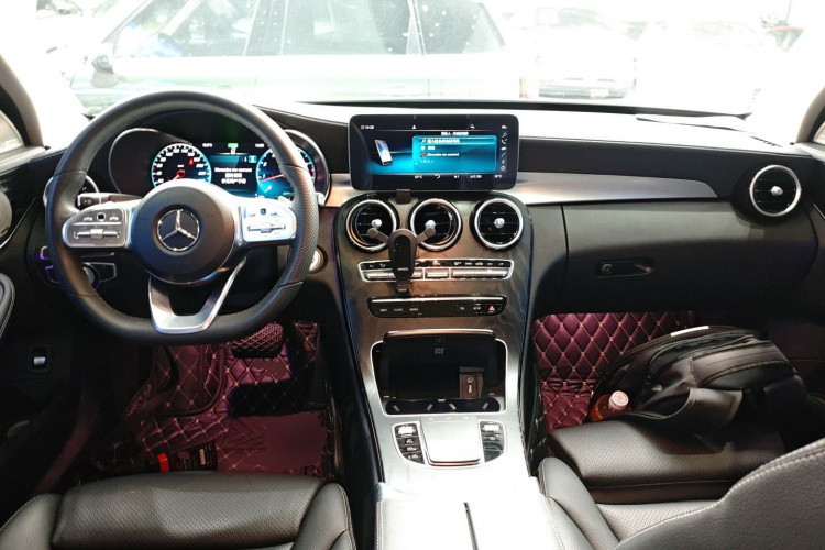 奔驰C级 2020款 改款 C 260 L 运动版中控内饰12