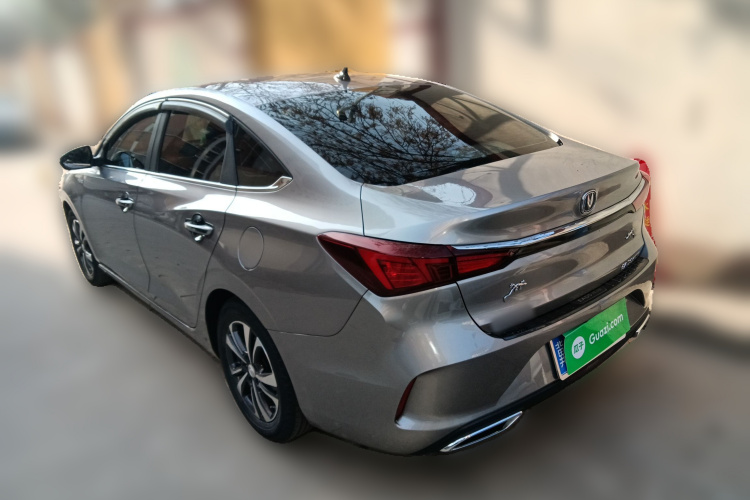 长安 逸动 2020款 PLUS 1.6L GDI 自动豪华型车身外观6003