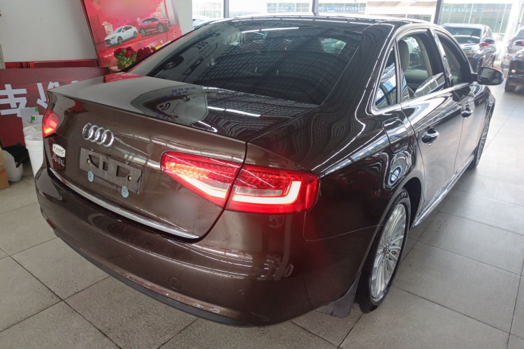奥迪A4L 2016款 35 TFSI 典藏版 自动标准型车身外观6005