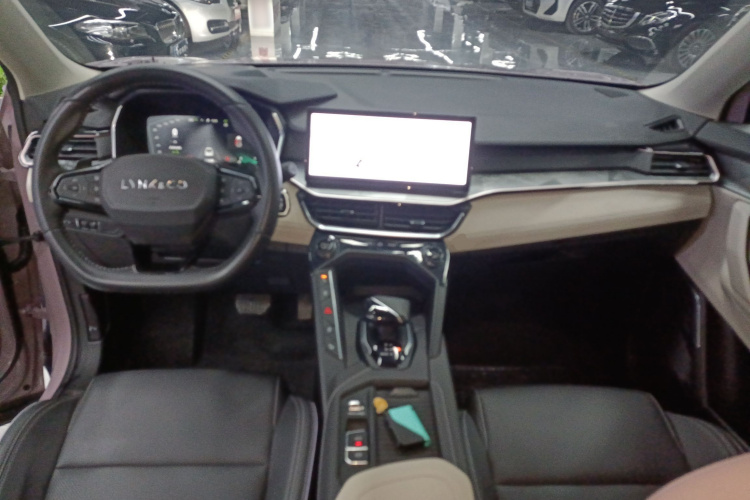 领克06 2023款 Remix 1.5T Shero中控内饰7002