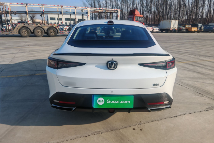 长安 逸达 2023款 蓝鲸NE 1.5T GDI DCT尊享型车身外观6004