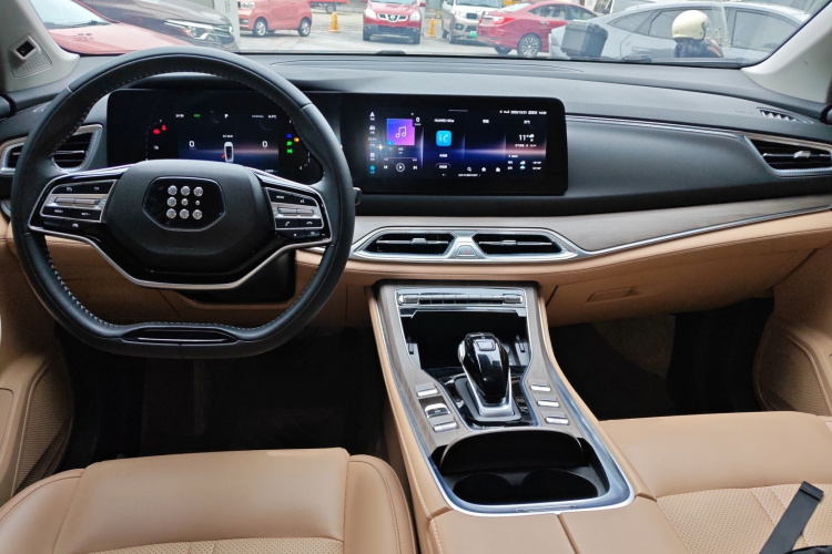 蓝电E5 2023款 1.5L DE-i 110KM旗舰型 7座中控内饰12
