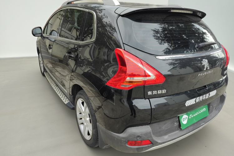 标致3008 2013款 2.0L 自动潮流版车身外观5