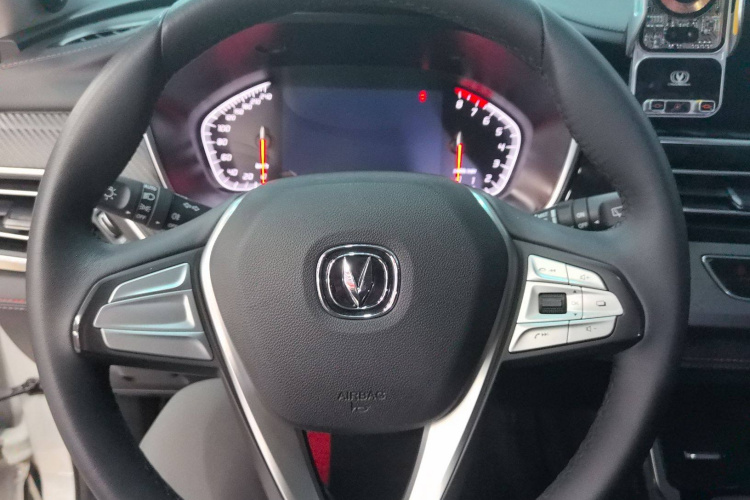 长安CS75 2021款 荣耀百万版 280T DCT豪华型局部细节13