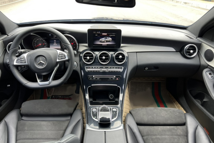 奔驰C级 2018款 C 200 运动版车身外观6009