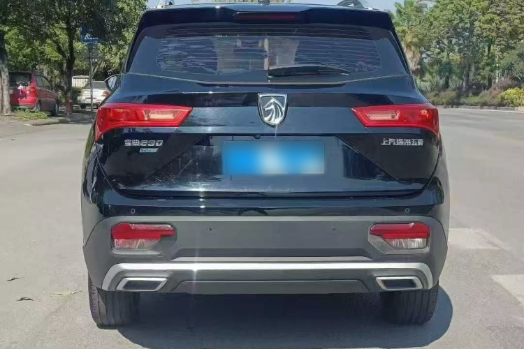 宝骏530 2021款 全球车周年纪念版 1.5T CVT豪华型 5座车身外观6