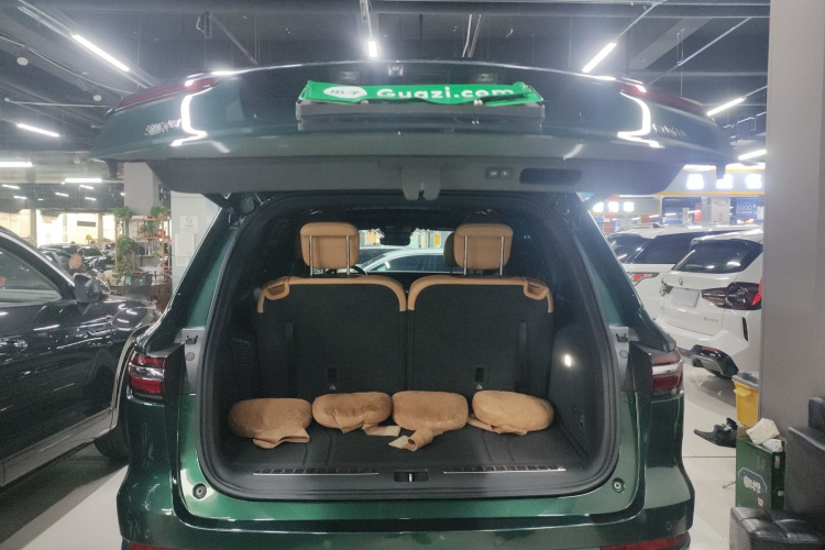 理想汽车 理想ONE 2021款 增程6座版机舱底盘23