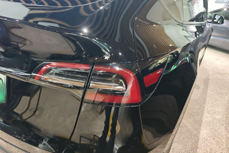 特斯拉 Model Y 2022款 改款 后轮驱动版车身外观6001