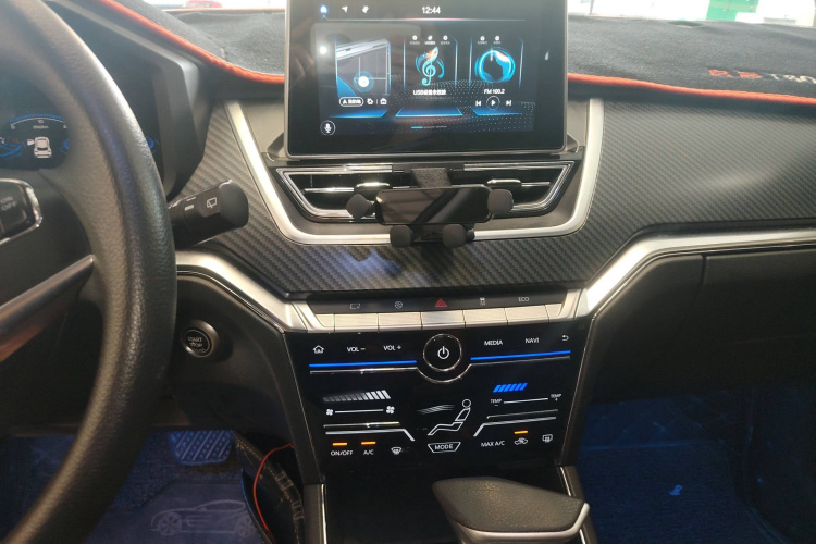 启辰T60 2020款 1.6L CVT智行版 国VI中控内饰16