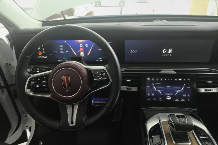 红旗E-HS9 2022款 660km 旗畅版 六座中控内饰12