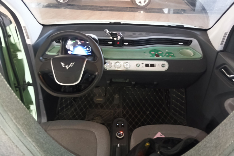 五菱汽车 宏光MINIEV 2021款 马卡龙时尚款 三元锂中控内饰12