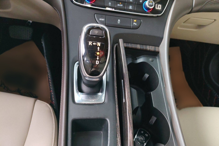 别克 君越 2016款 改款 20T 领先型局部细节18