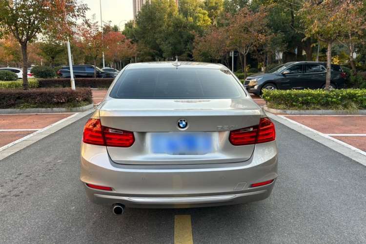 宝马3系 2015款 320i 超悦版时尚型车身外观6004