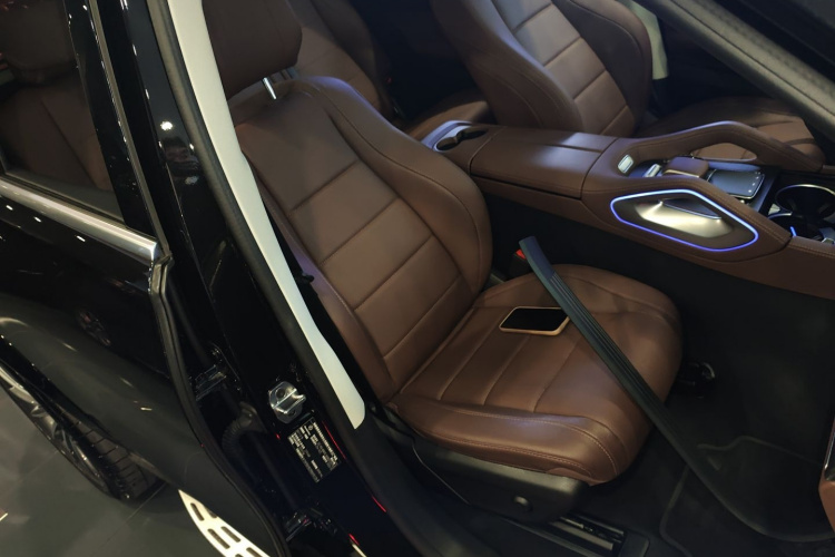 奔驰GLE 2024款 GLE 450 4MATIC 豪华型局部细节41