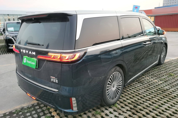 岚图汽车 岚图梦想家 2025款 PHEV 四驱旗舰乾崑版车身外观6005