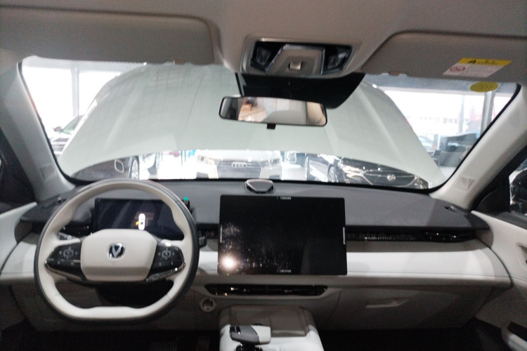 长安UNI-Z新能源 2024款 蓝鲸智电iDD 125km 卓越型中控内饰7002