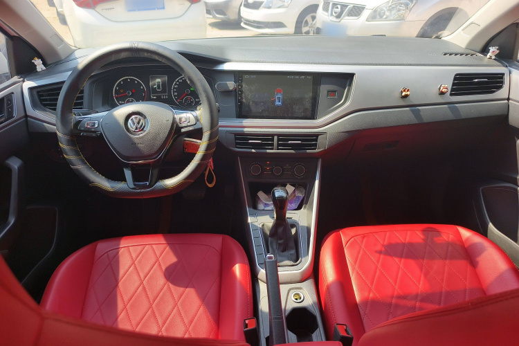 大众 Polo 2019款 Plus 1.5L 自动全景乐享版中控内饰7003
