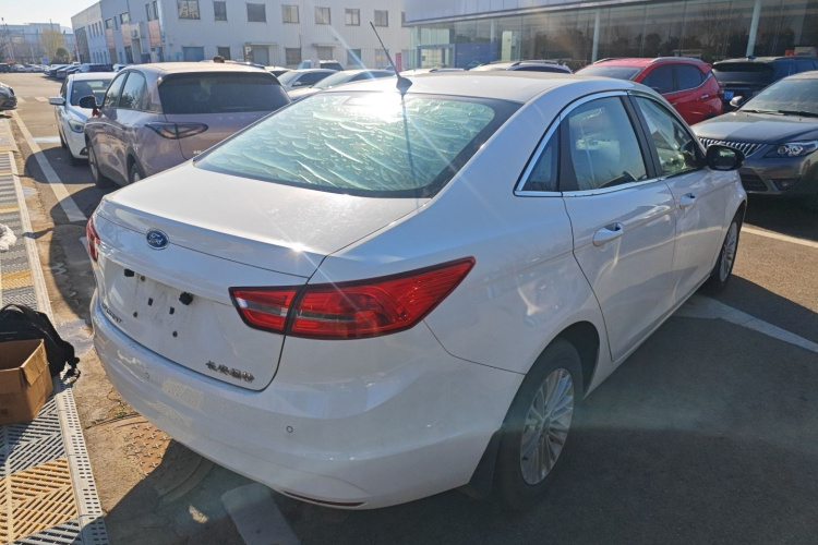 福特 福睿斯 2017款 改款 1.5L 手动舒适型车身外观7